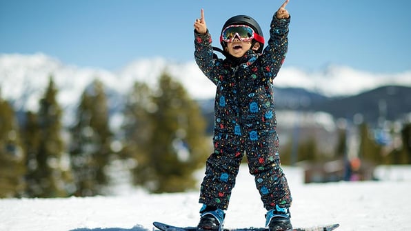 Snowboarding Safety Tips for Beginners: Ensuring a Smooth Ride on the Slopes